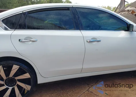 2015 Nissan Altima 2.5/2.5 S/2.5 Sl/2.5 Sv z USA, uszkodzony, nr VIN 1N4AL3AP4FC494322